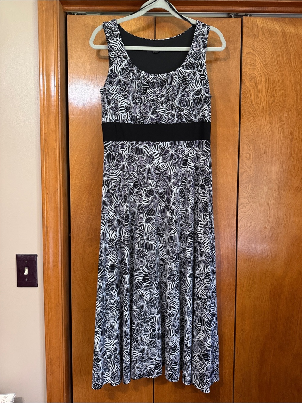 Perceptions Black & White Floral Scoop Neck Madi Dress